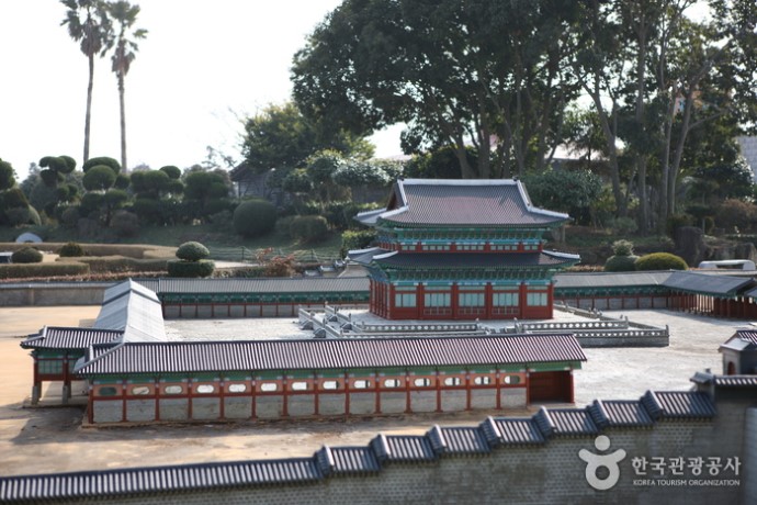 소인국 테마파크