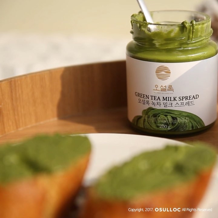 빵에도 비스켓에도 어디든 발라 먹으면 맛있어지는 마법. #오설록녹차스프레드