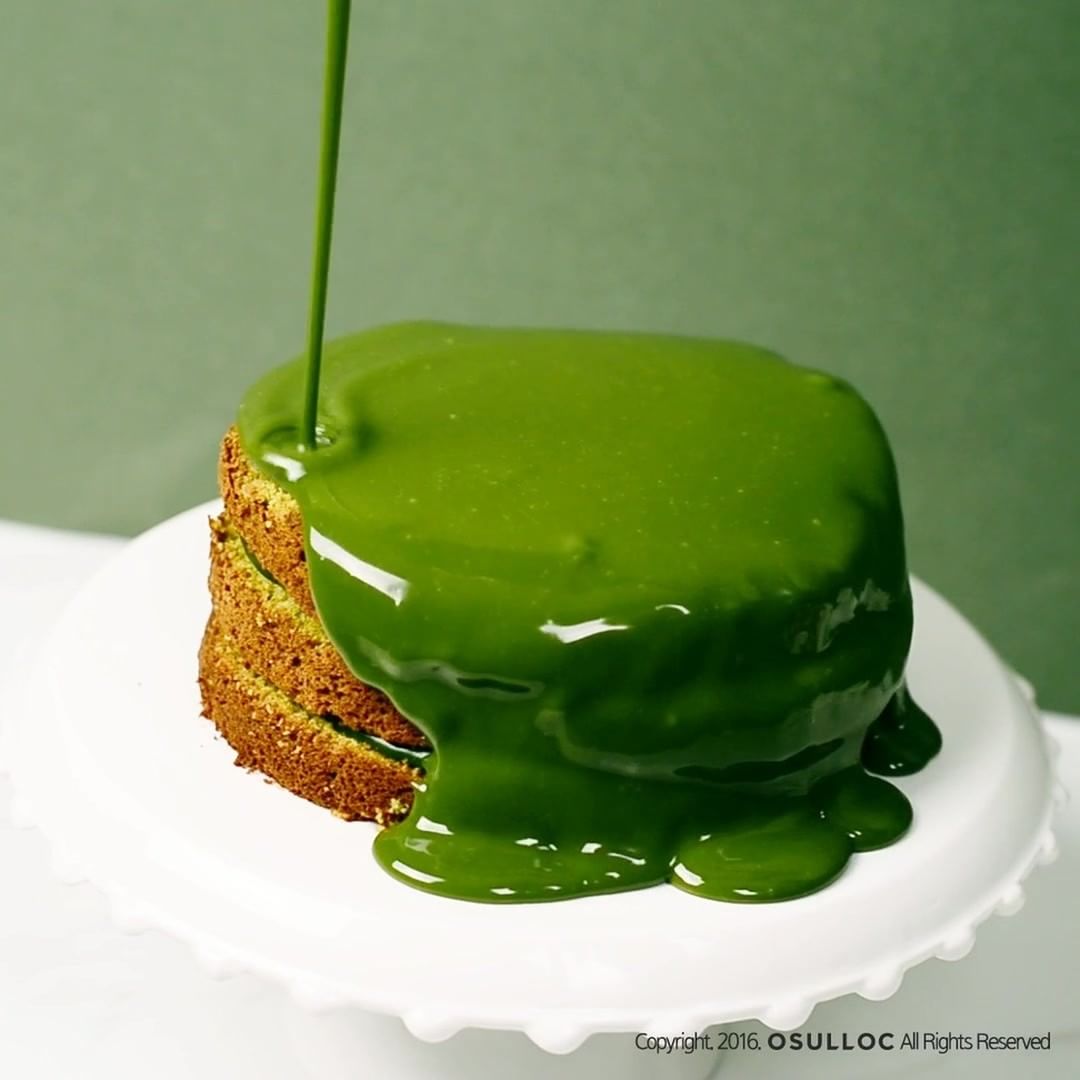 정~말 정말 달콤하고 진한 행복이 녹차 시트 위에 사르르 녹아 내리는 오설록의 크리스마스 선물. 곧 만나러 갑니다!